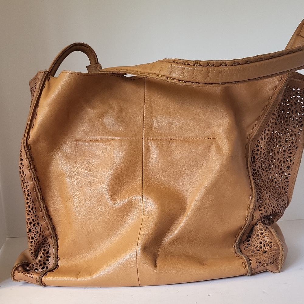 The Sak Tan Los Feliz Large Shoulder Bag with Tassel - Picture 5 of 12